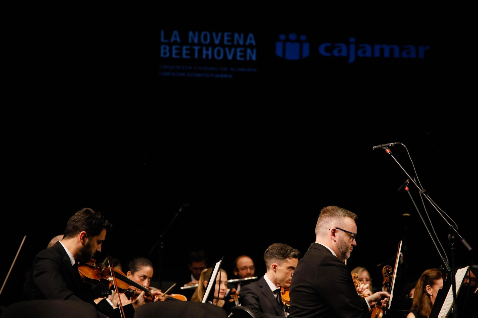 Imágenes de la novena Beethoven interpretado por la OCAL y Orfeón para Cajamar