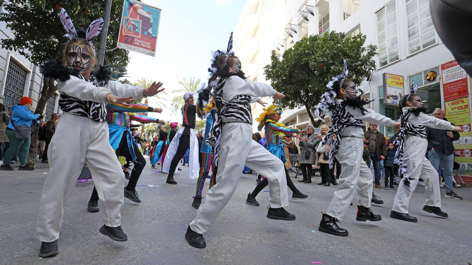 Pasacalles por el Carnaval en Jerez