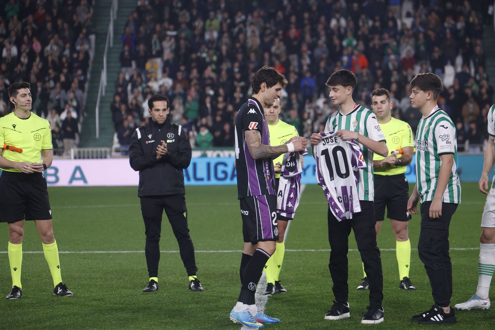 Las mejores fotos del ambiente en El Arcángel para el Córdoba CF - Valladolid