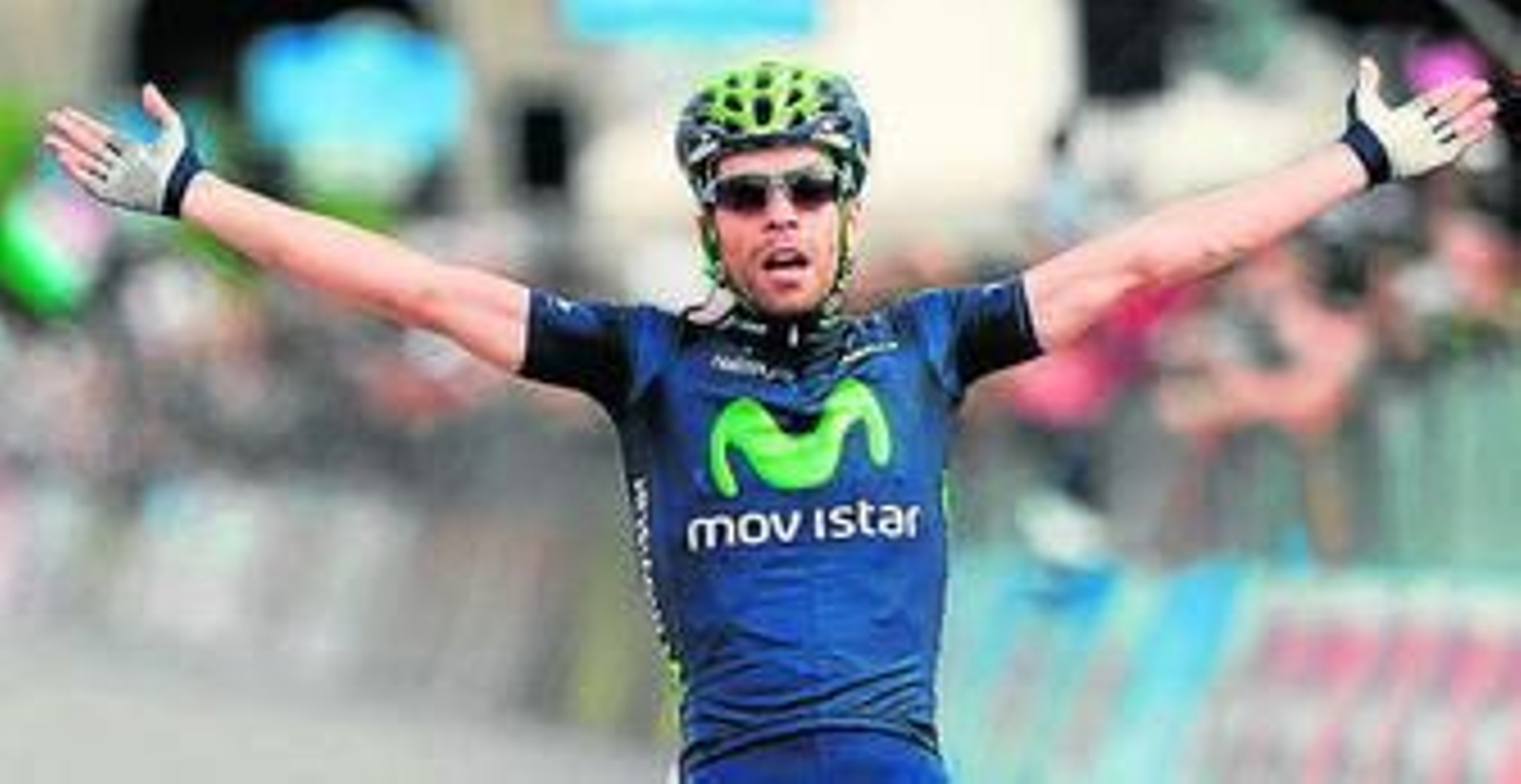 Visconti celebra su triunfo en la meta de Vicenza.