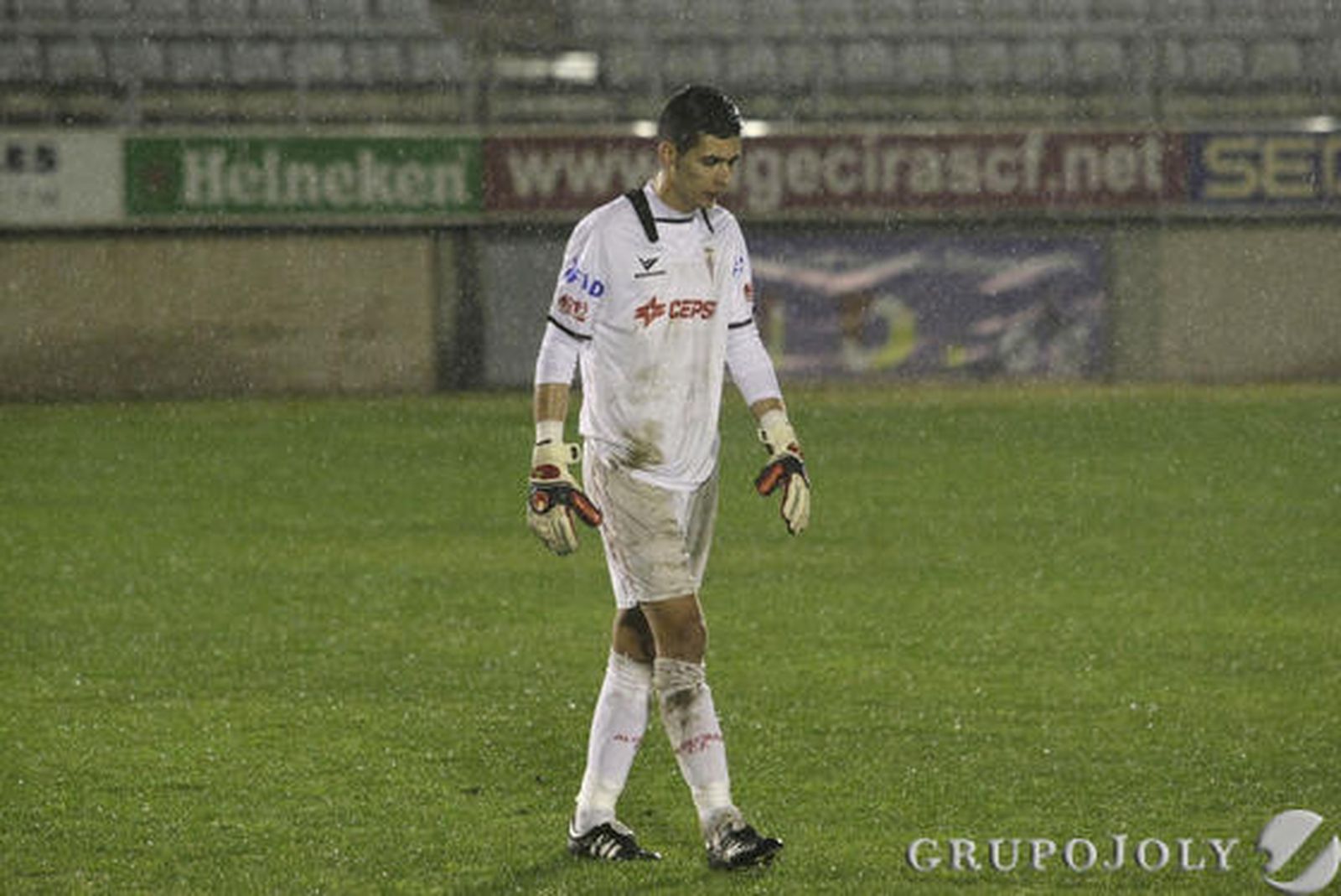 El Algeciras se aleja aún más de la zona de liguilla al perder en el Nuevo Mirador ante el San Fernando./Fotos:Erasmo Fenoy

Foto: Erasmo Fenoy