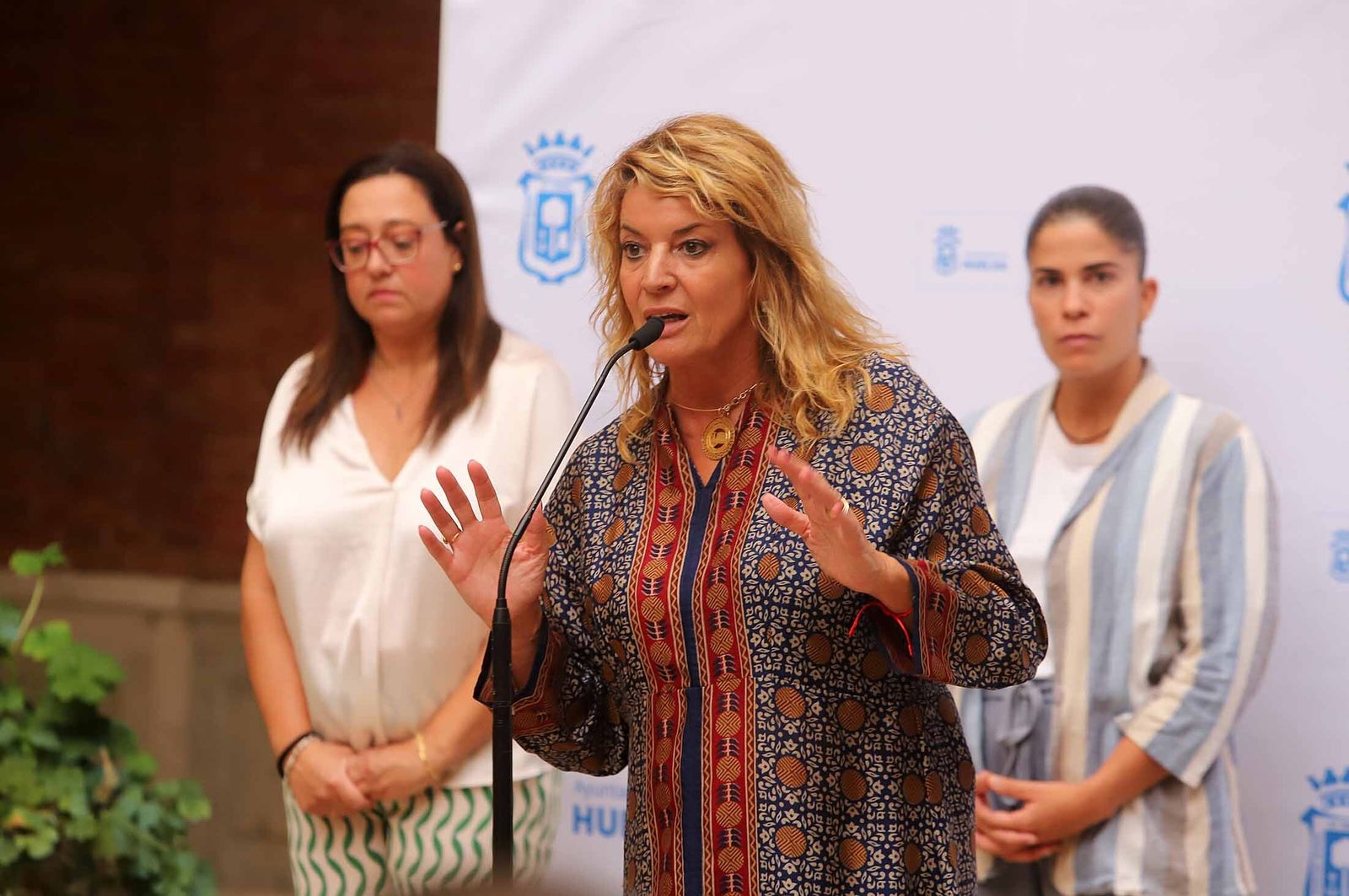 Recepción del Ayuntamiento al Sporting de Huelva, en imágenes