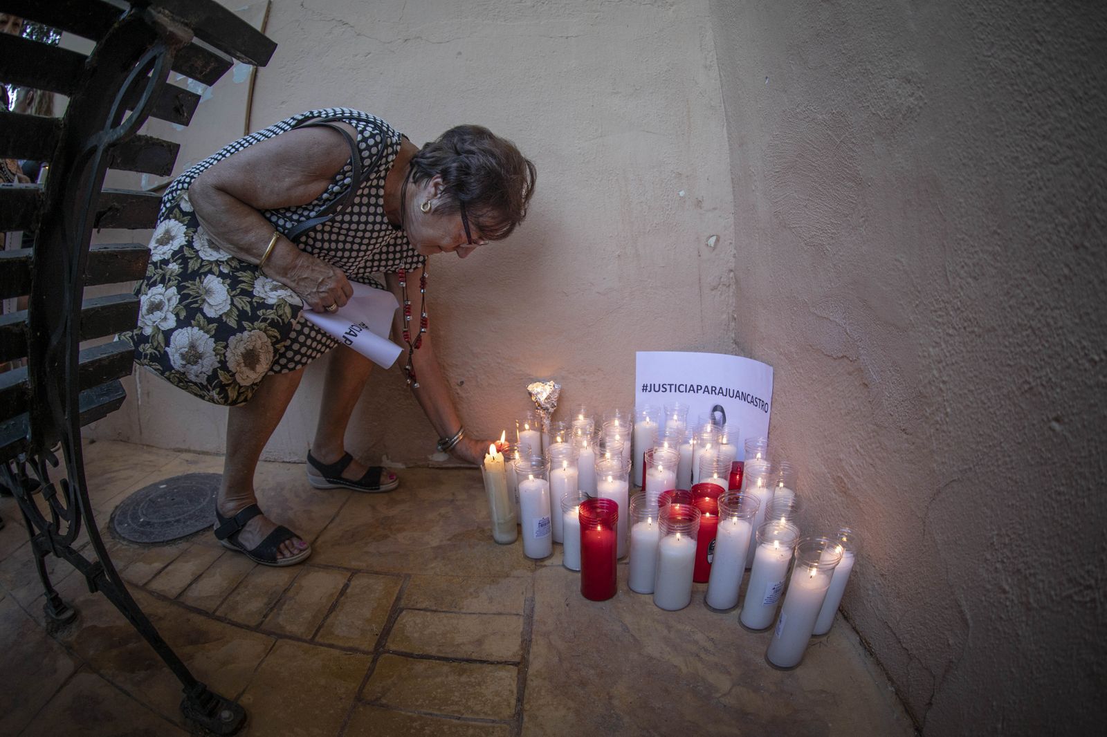 Las imágenes de la concentración de Íllora por el joven fallecido el pasado lunes