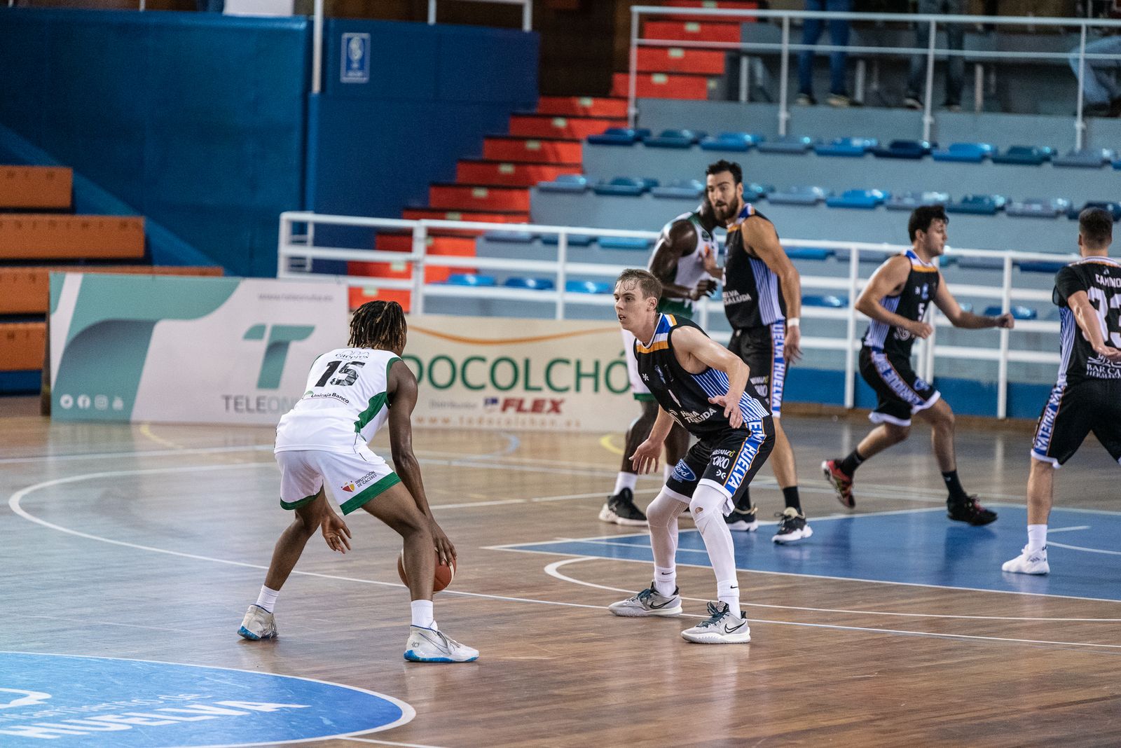 Baloncesto: Imágenes del Huelva Comercio - Extremadura