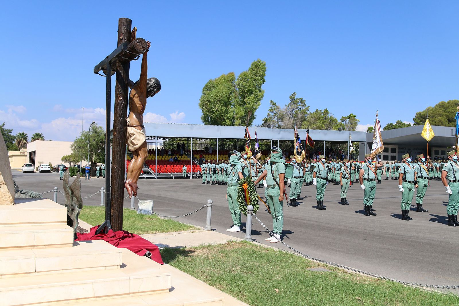 Fotogalería El Jefe del Estado Mayor del Ejército preside el acto conmemorativo del CI aniversario de La Legión