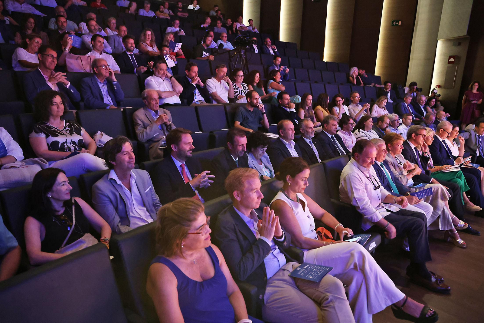 Imágenes de la presentación de la memoria anual de la Asociación de Industrias Químicas, Básicas y Energéticas de Huelva (Aiqbe)