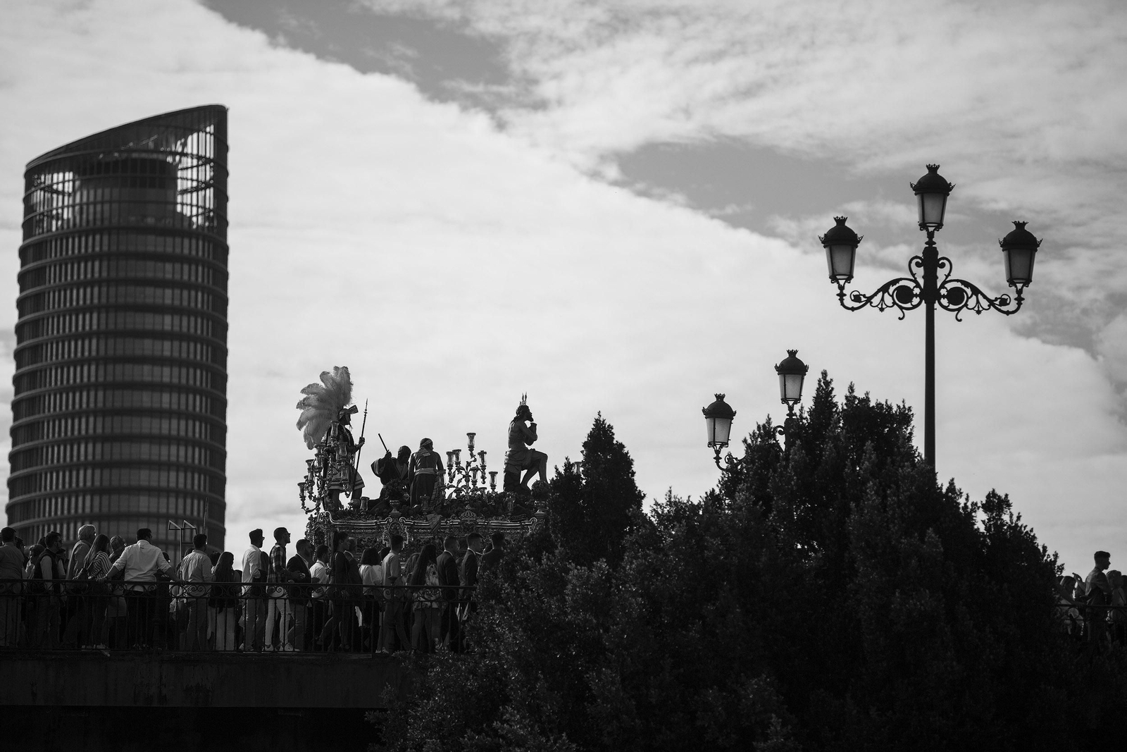 La Hermandad de la Estrella en blanco y negro