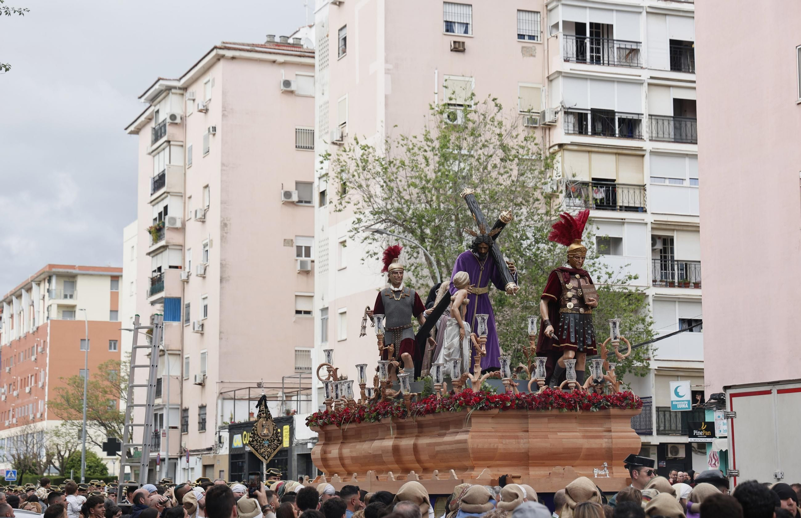 La Hermandad de Alcosa en la Semana Santa de Sevilla 2025