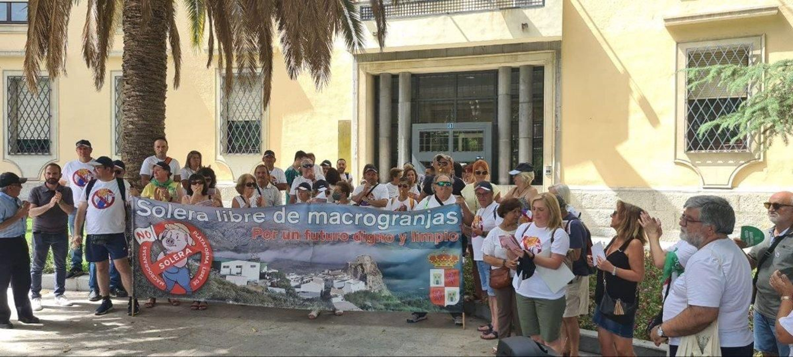 Movilización vecinal contra el proyecto de la macrogranja, en una imagen de archivo.