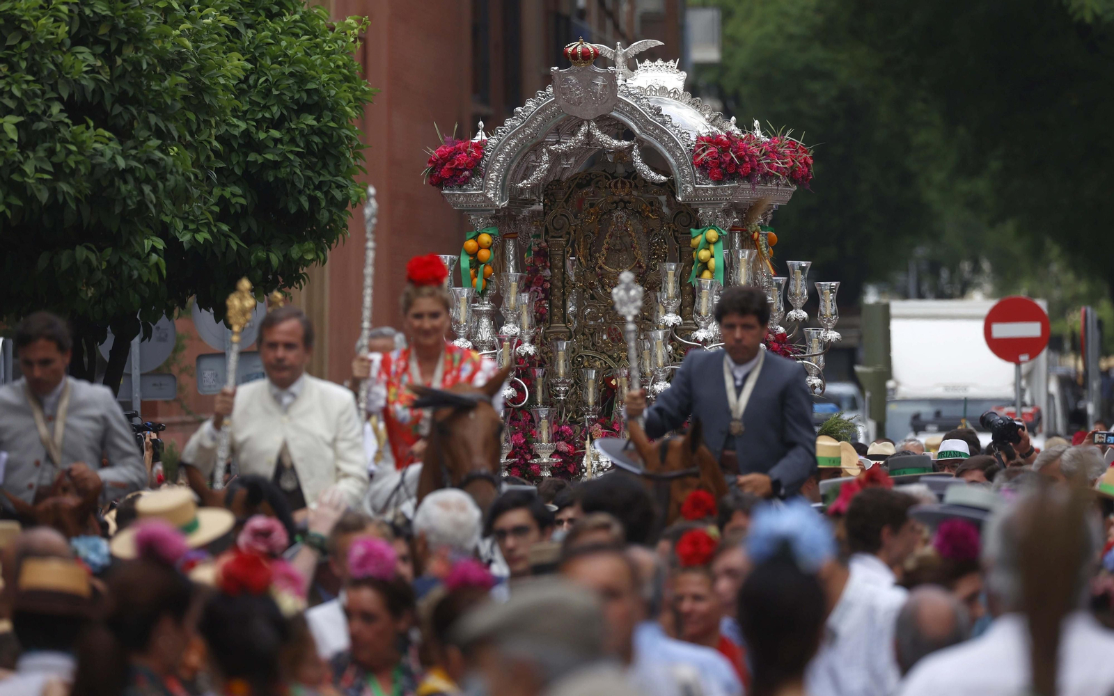 Imágenes de la salida de la hermandad del Rocio de Triana