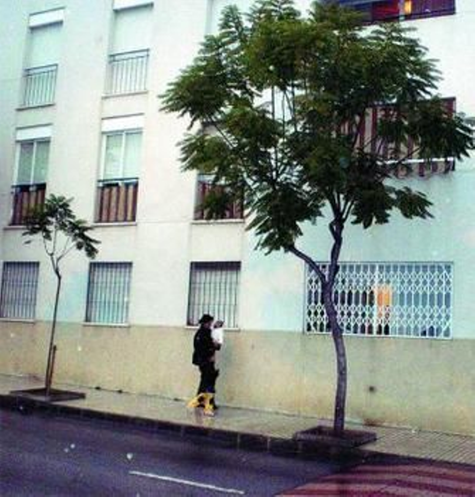 La fachada del piso donde vive la familia marroquí. La fachada del piso donde vive la familia marroquí.