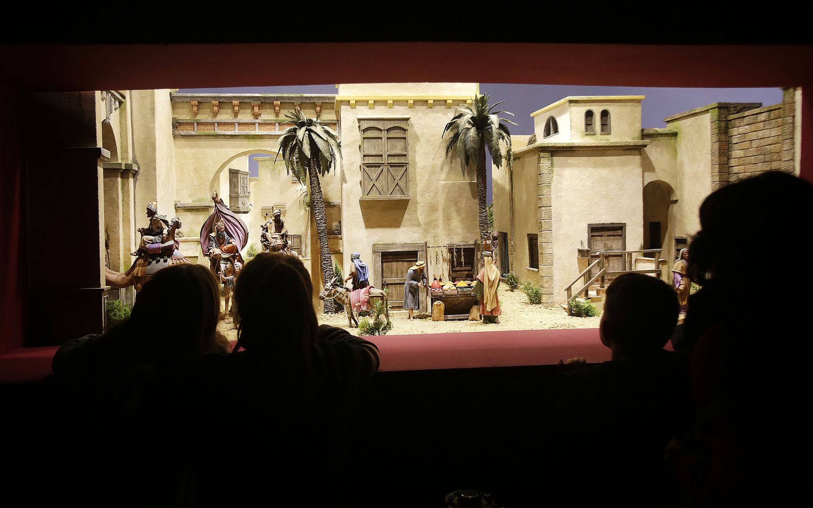 Una de las escenas del Belén de Cajasol realizado por los belenistas gaditanos.