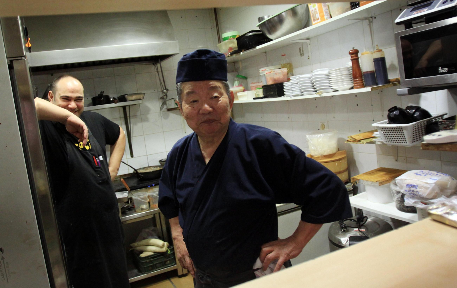Masao Kikuchi, con Juan Bautista por detrás.