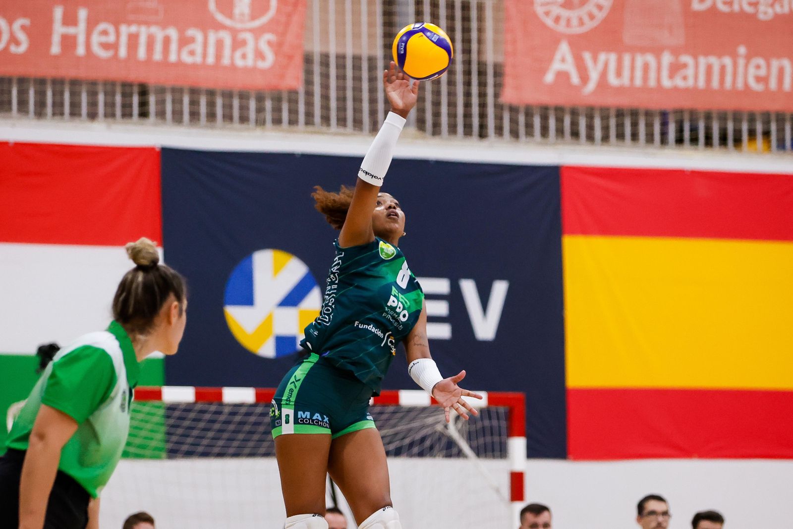 Las fotos del debut en Europa del FP Pro Voley Cajasol