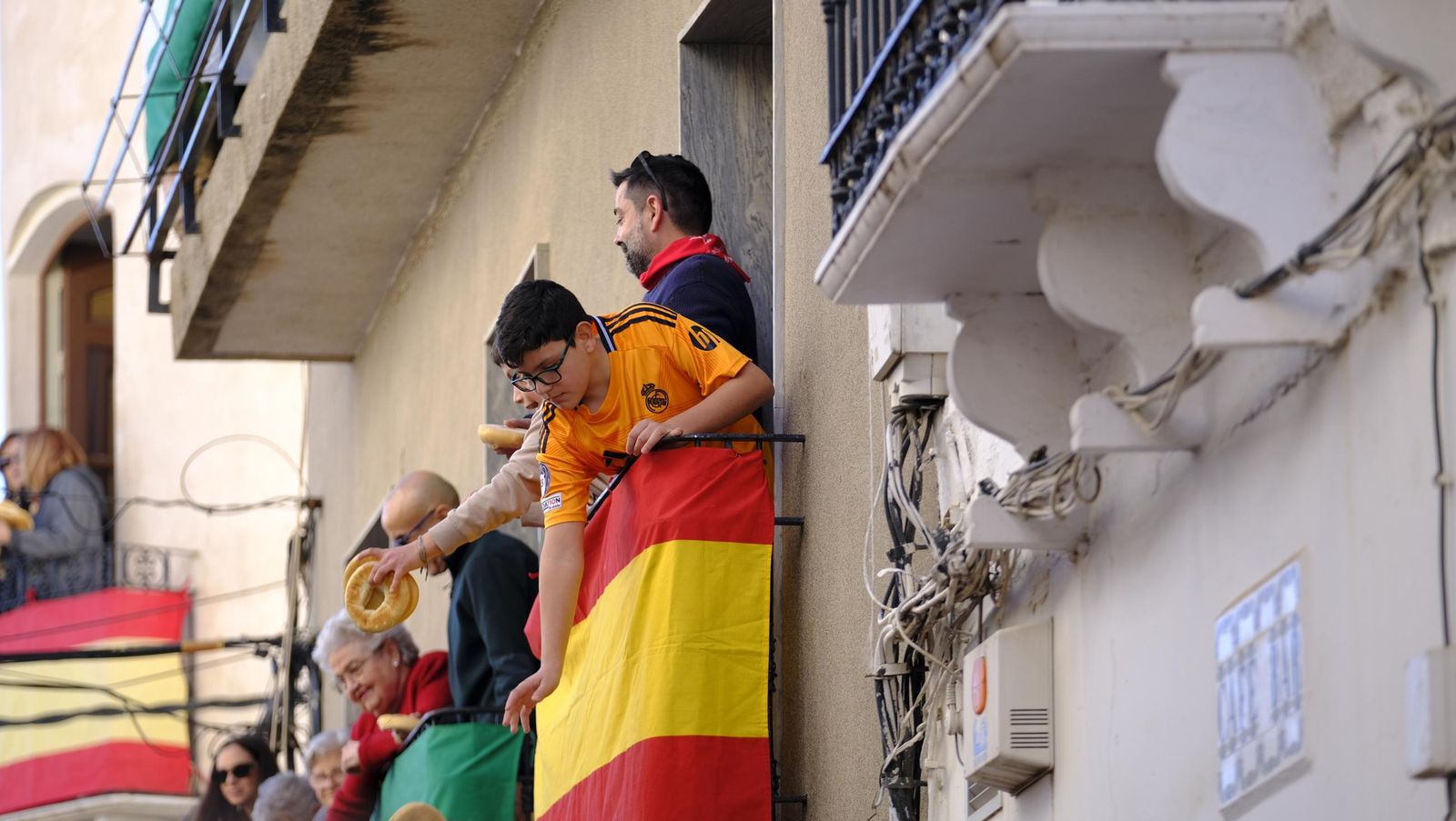 Procesión de San Sebastián y tirada de roscos en Lubrín, en imágenes