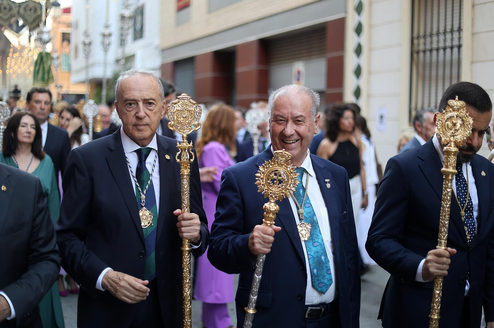 Imágenes de la procesión extraordinaria de la Virgen de la Esperanza por las calles de Huelva