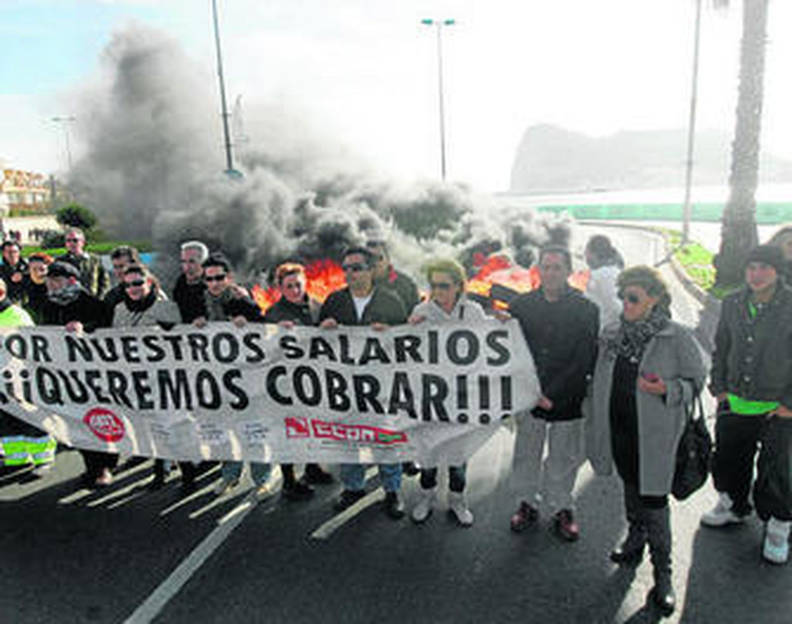 Imagen de una protesta de las secciones sindicales en el Consistorio, a finales de 2011.