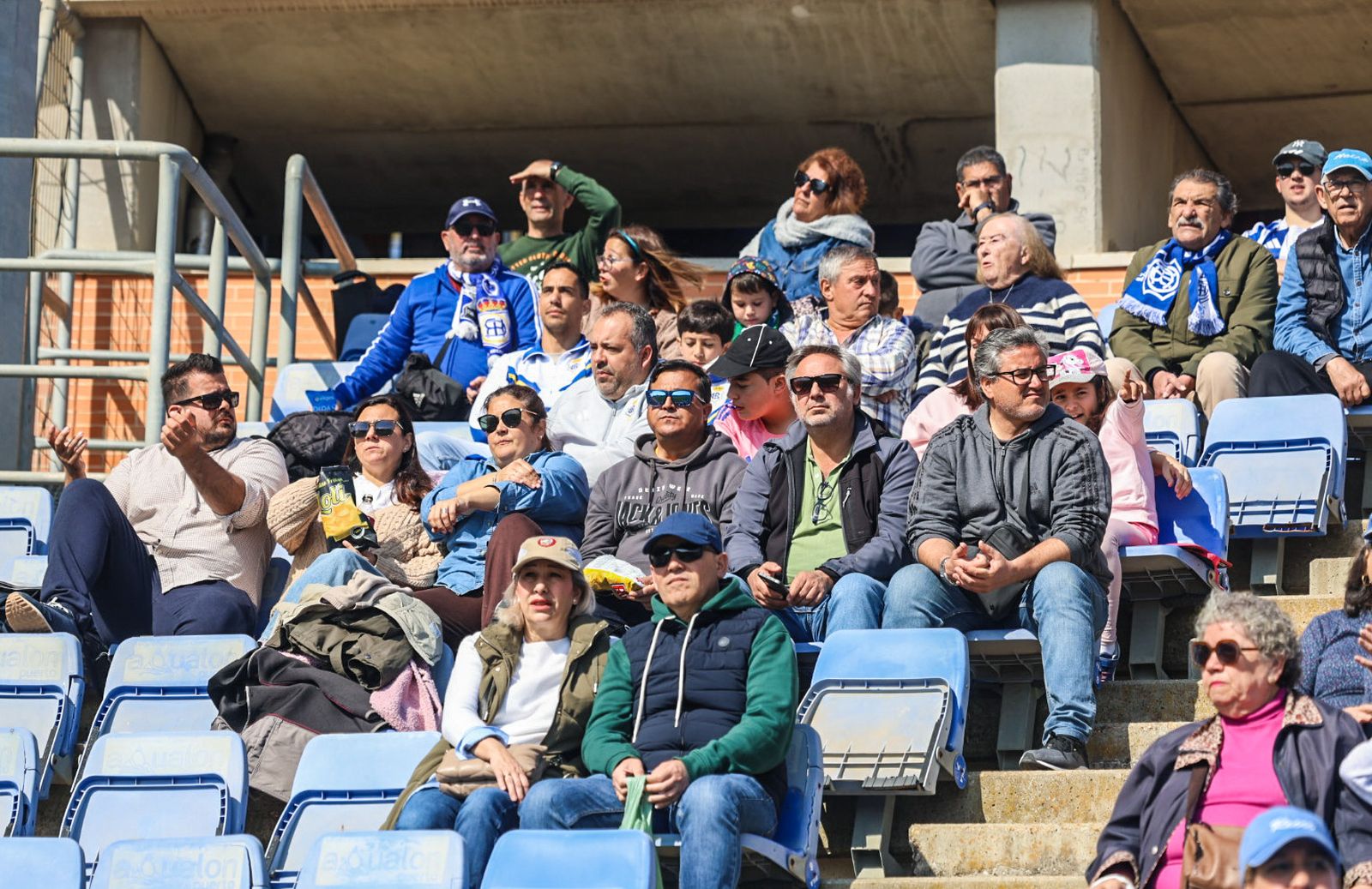 Búscate en las gradas del Nuevo Colombino durante el Recre-Deportiva Minera