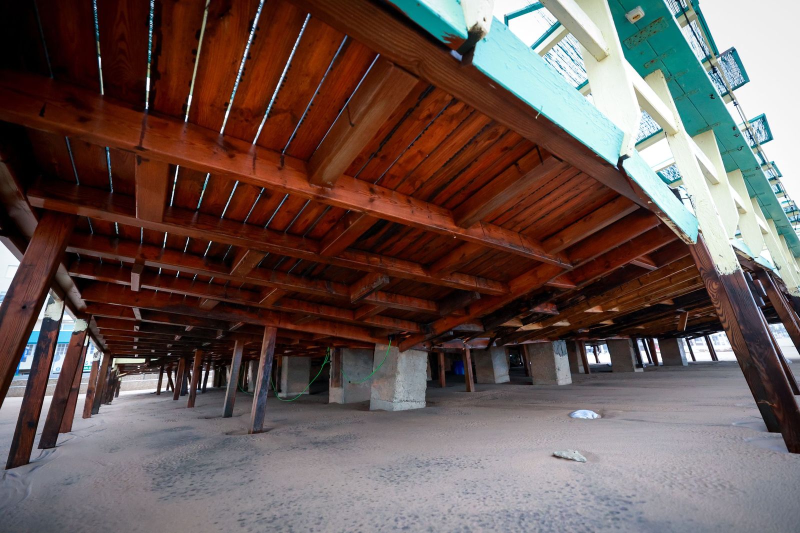 Imágenes de los principales destrozos provocados por la borrasca Leonardo en Cádiz