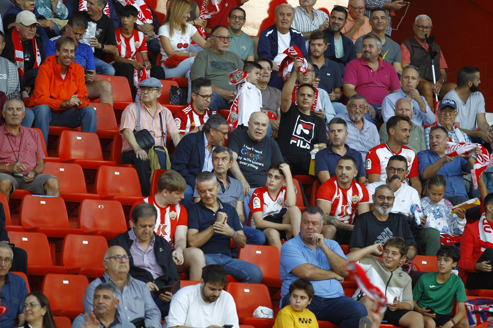 Búscate en las fotos del partido Almería-Albacete