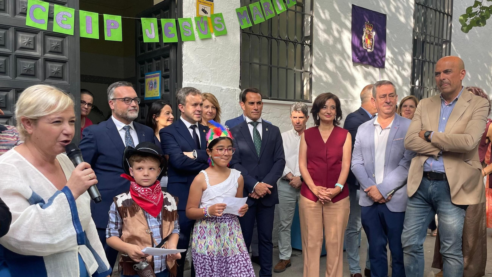 Visita institucional al CEIP Jesús María con motivo de su centenario. Visita institucional al CEIP Jesús María con motivo de su centenario.