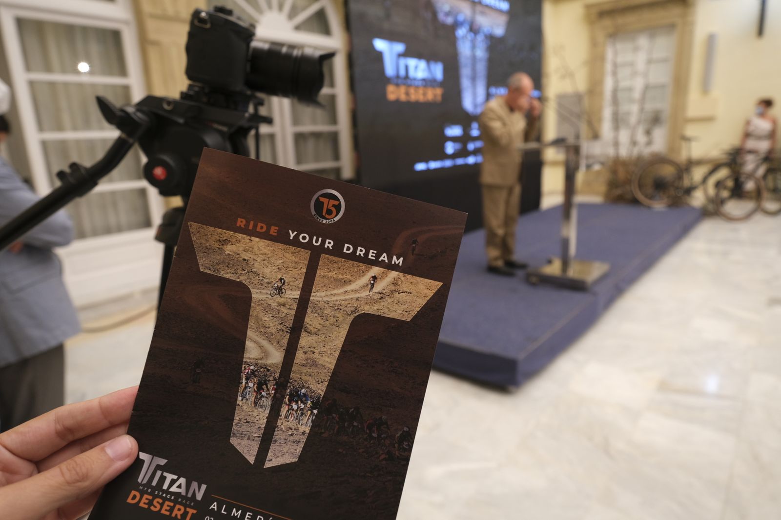 Fotogalería presentación Titan Desert Almería