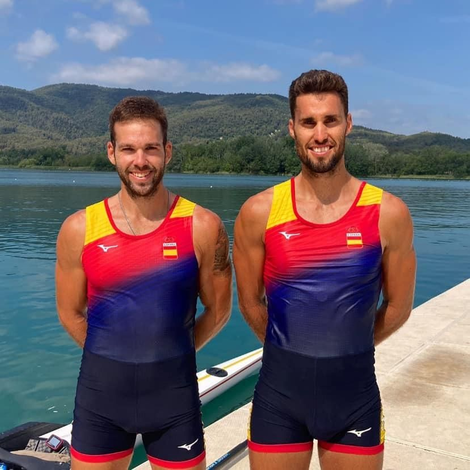 Los sevillanos Javier García y Jaime Canalejo, que debutan esta madrugada.