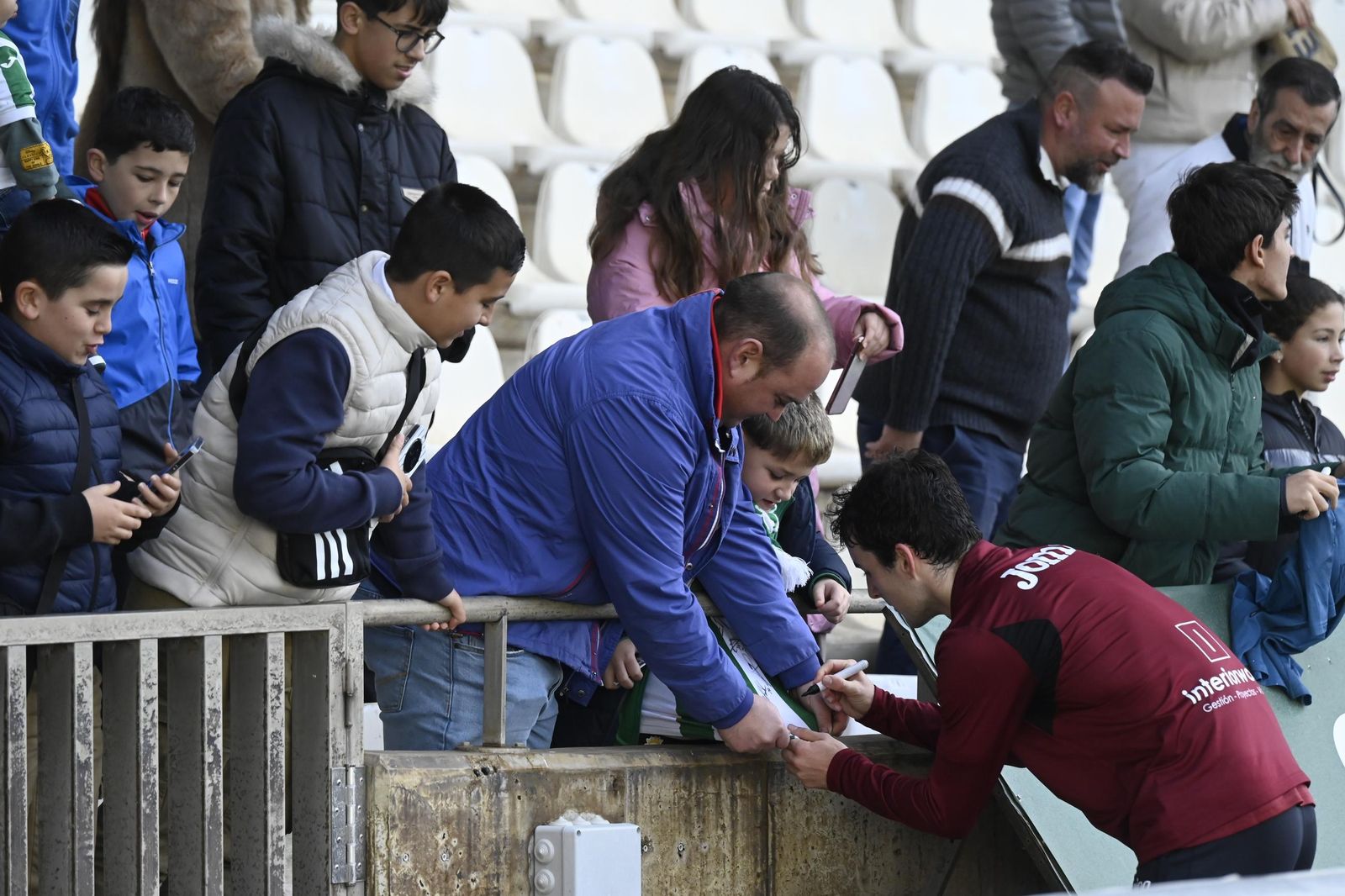 Las mejores fotos del entrenamiento a puerta abierta del Córdoba CF por el Día de Reyes