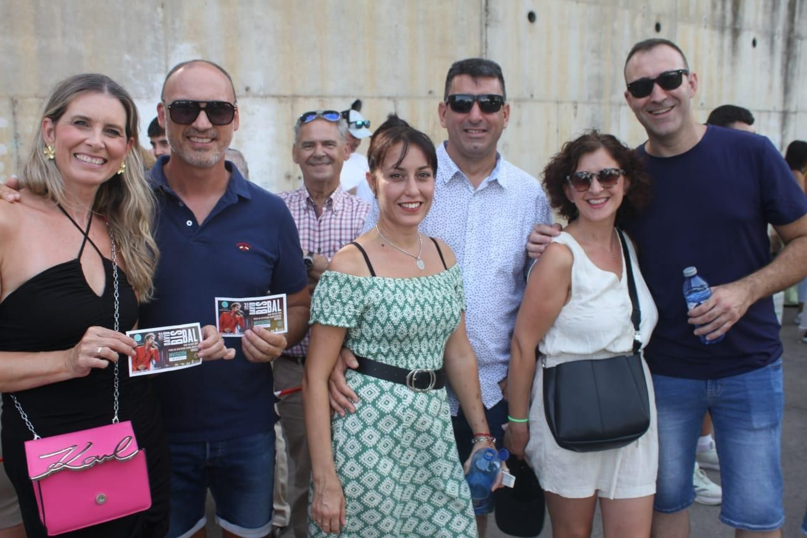 Búscate en el concierto solidario al que acudieron 10.000 personas en Ubrique