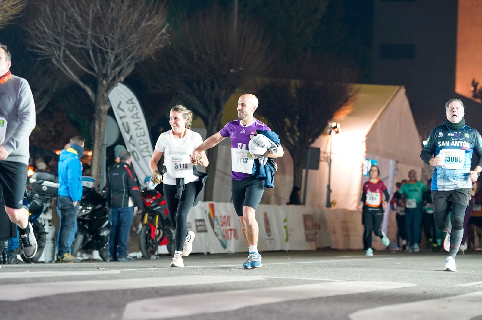 En imágenes: búscate en tu llegada a meta de la Carrera de San Antón 2026 (3)