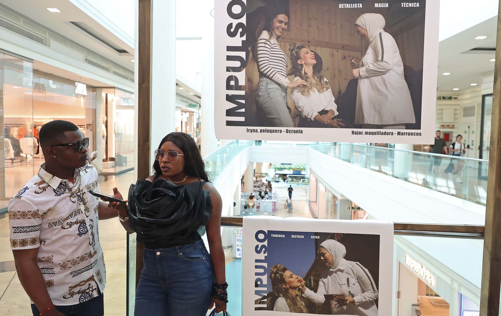 La inauguración de la exposición 'Impuso' de Ghali Naoufal, en imágenes