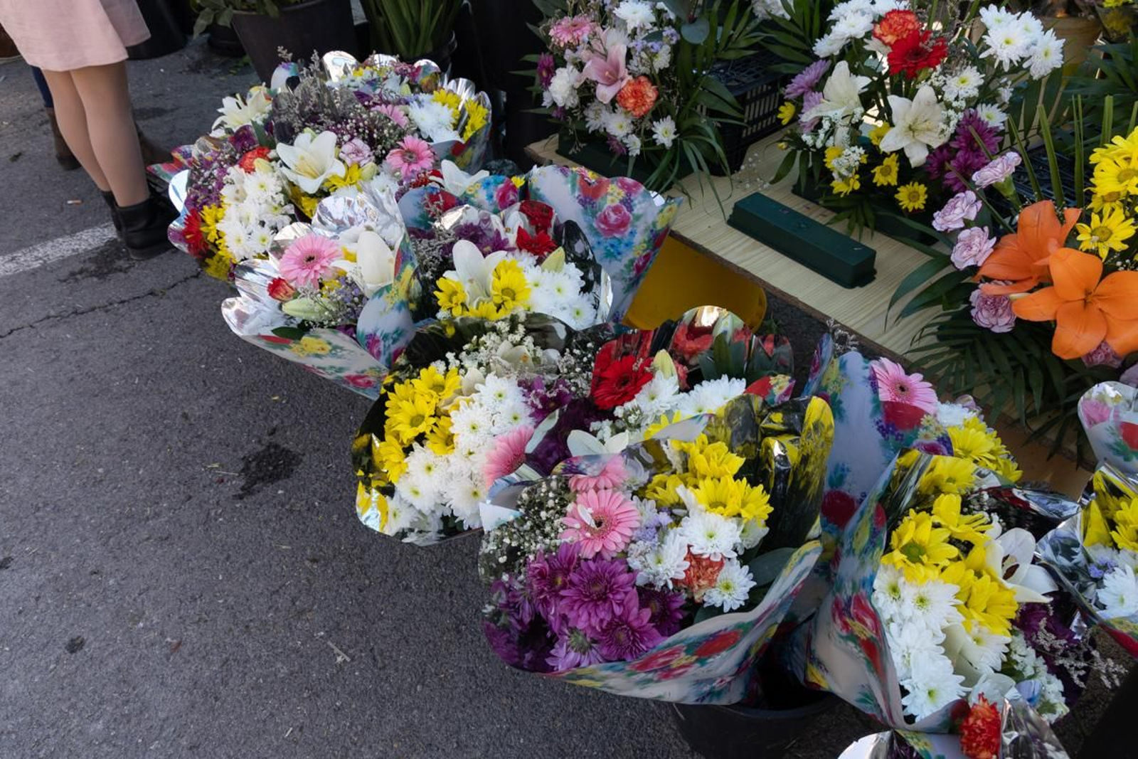 Día de Los Santos en el cementerio de San Fernando y San Eufrasio de Jaén, en imágenes