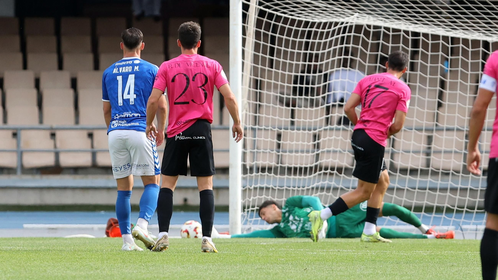 Imágenes del Xerez DFC contra San Fernando CD en Chapín