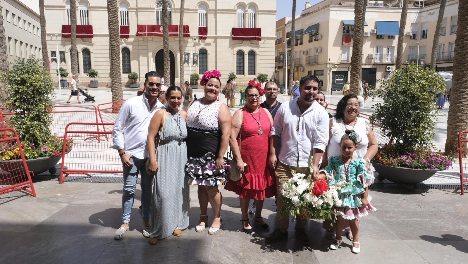 Ofrenda floral a la Virgen del Mar en la Feria de Almería 2024, en imágenes