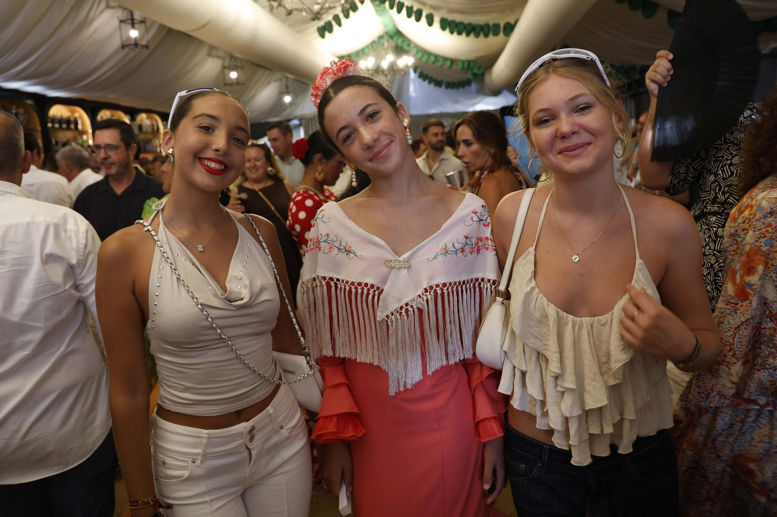 Búscate en las fotos del lunes en la Feria de Tarifa 2025