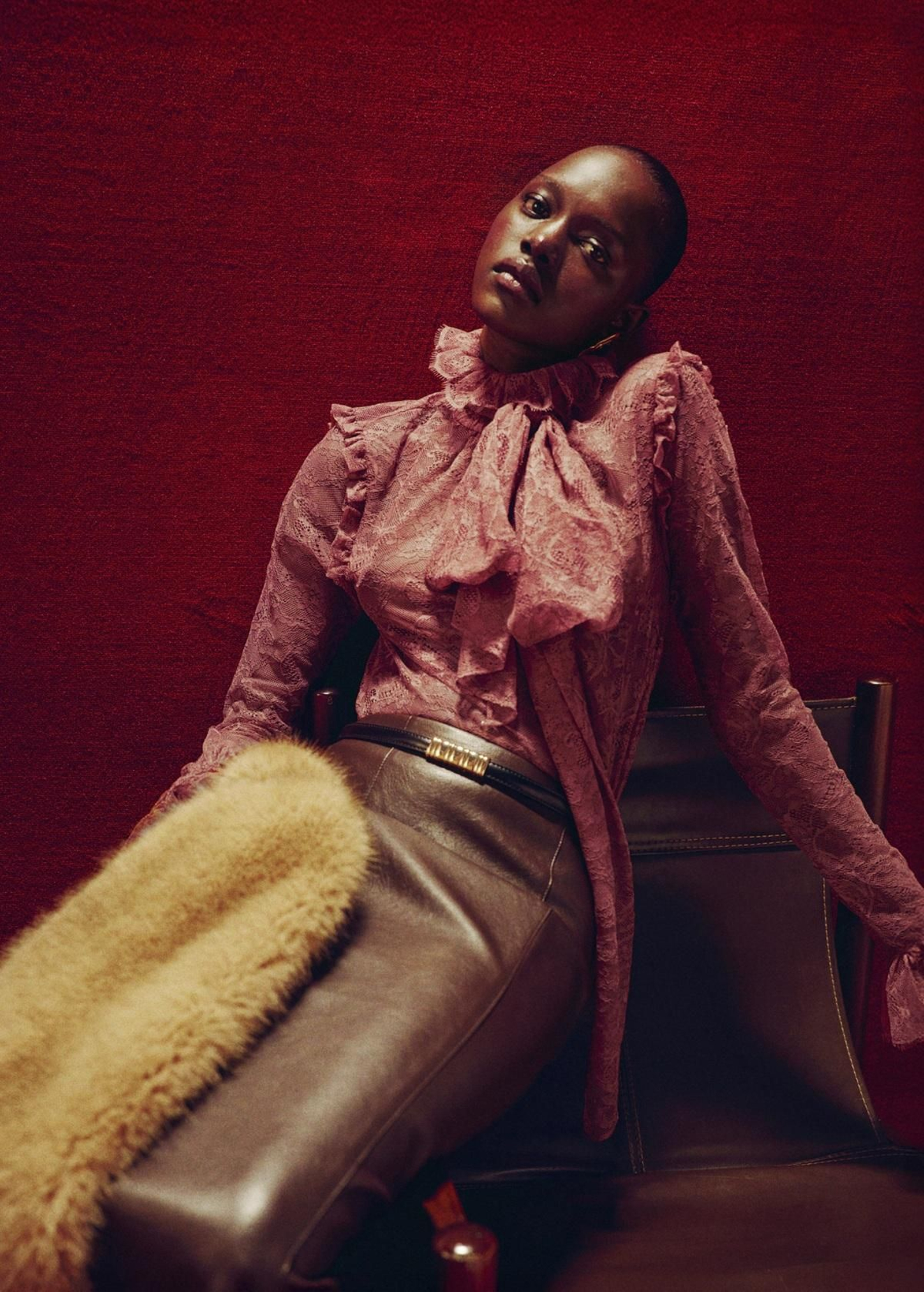 Blusa de encajes de Mango.