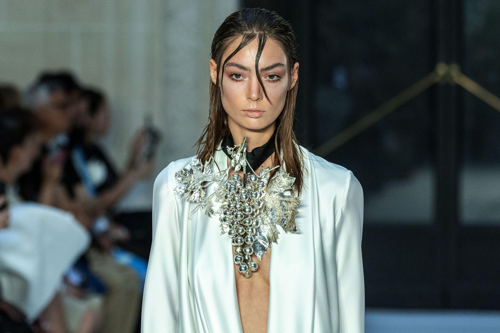 Las mejores imágenes del desfile de Juana Martín en París