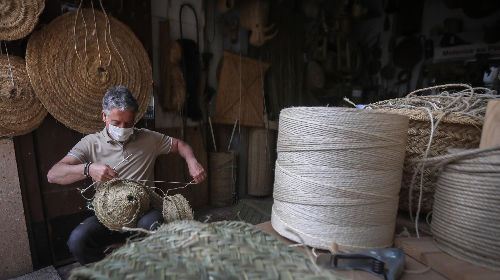 El oficio de la espartería: 101 años de historia con la familia Becerra