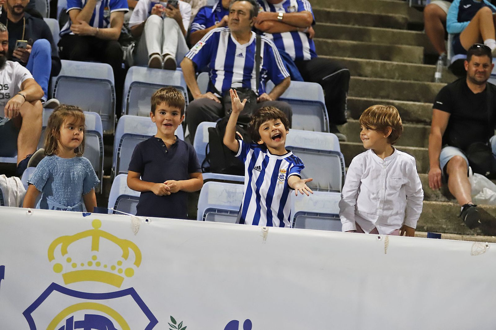Imágenes del ambiente en el encuentro entre el Recreativo de Huelva y el CD Castellón
