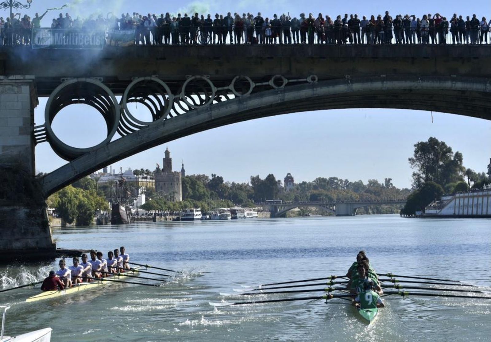 Las imágenes de la Regata Sevilla-Betis