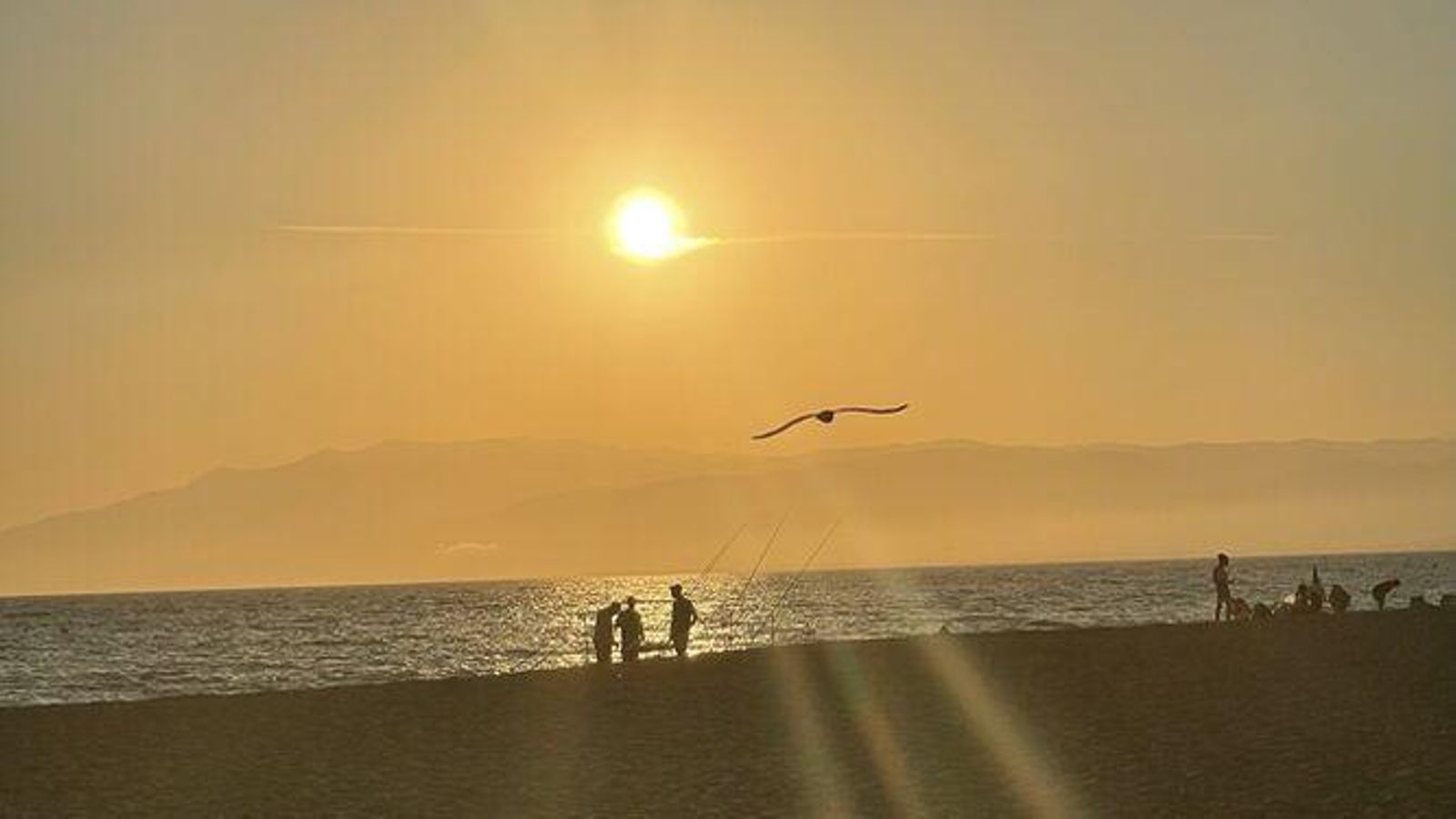 Anochecer en la playa de Cabo de Gata.