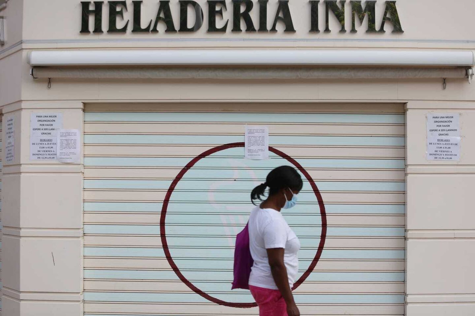 Heladería Inma cerrada por cuarentena.