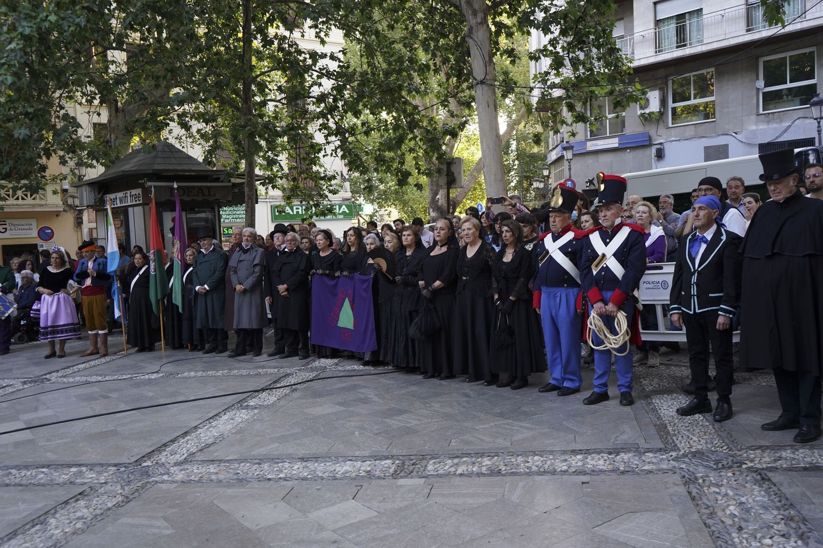 Así ha sido la procesión cívica en recuerdo a Mariana Pineda