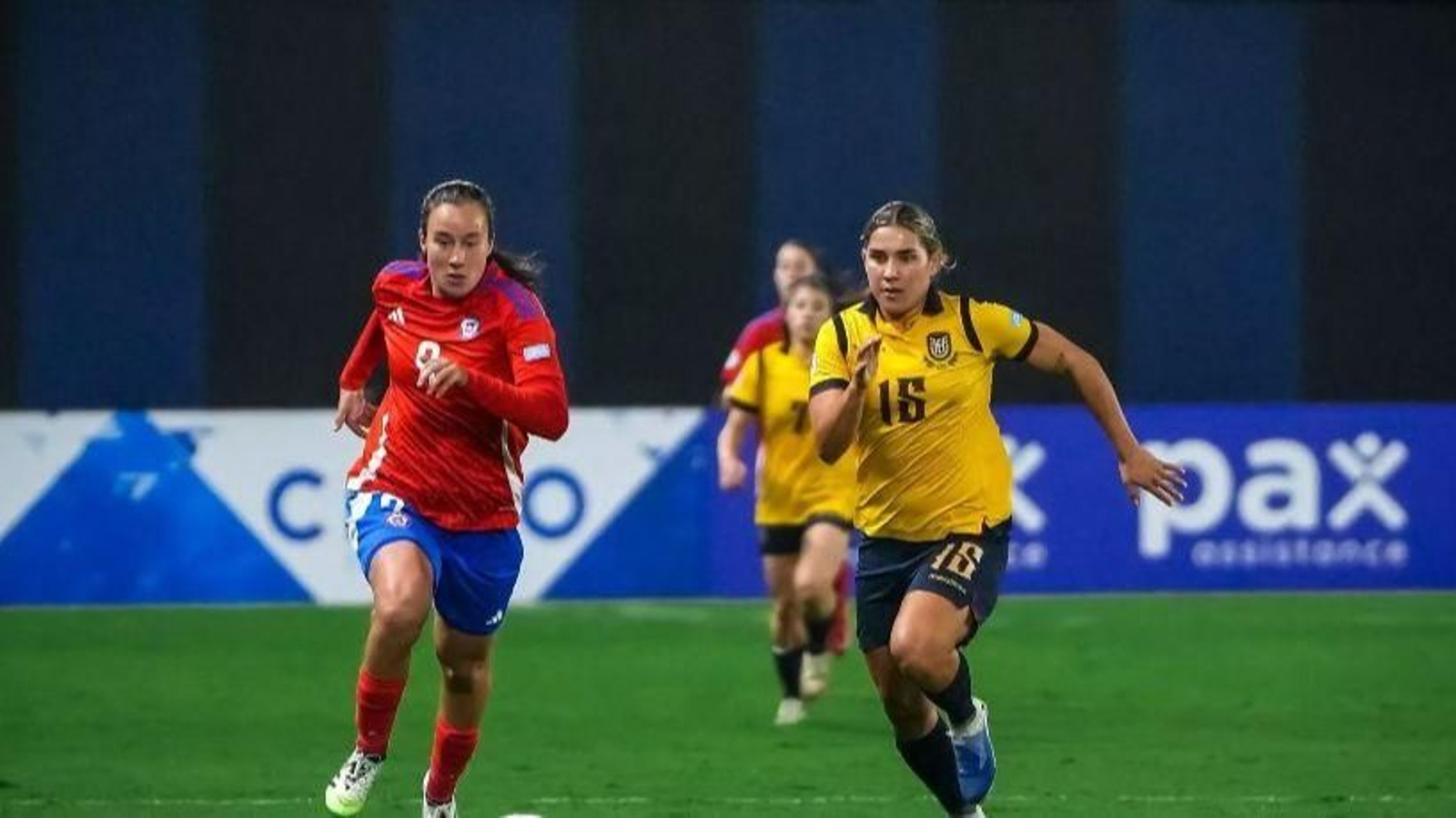Keefe y Baquerizo en el partido que las enfrentó en la Copa América
