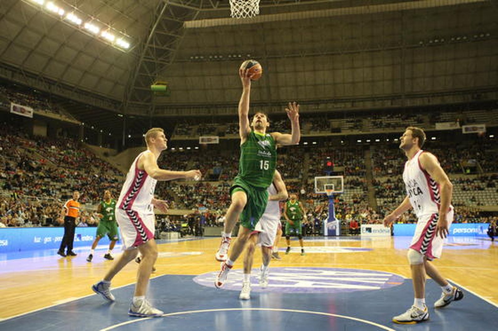 El Banca Cívica se mete en semifinales de la Copa del Rey a costa de Unicaja (65-77). / ACB Photo