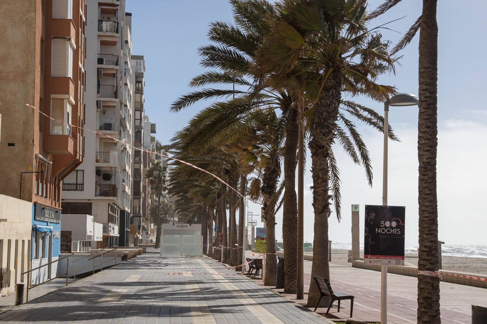 La Borrasca Leonardo se ensaña con Almería, en imágenes