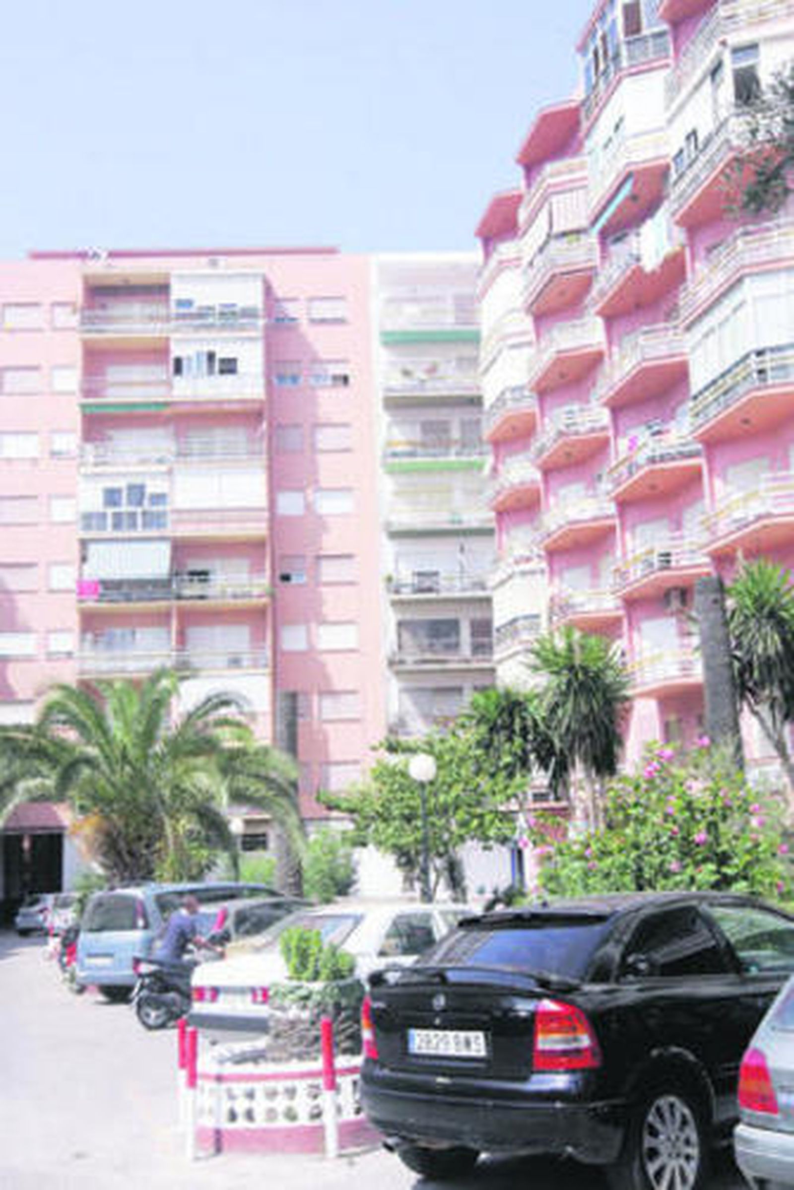 Entrada principal a la urbanización Villa Palma.