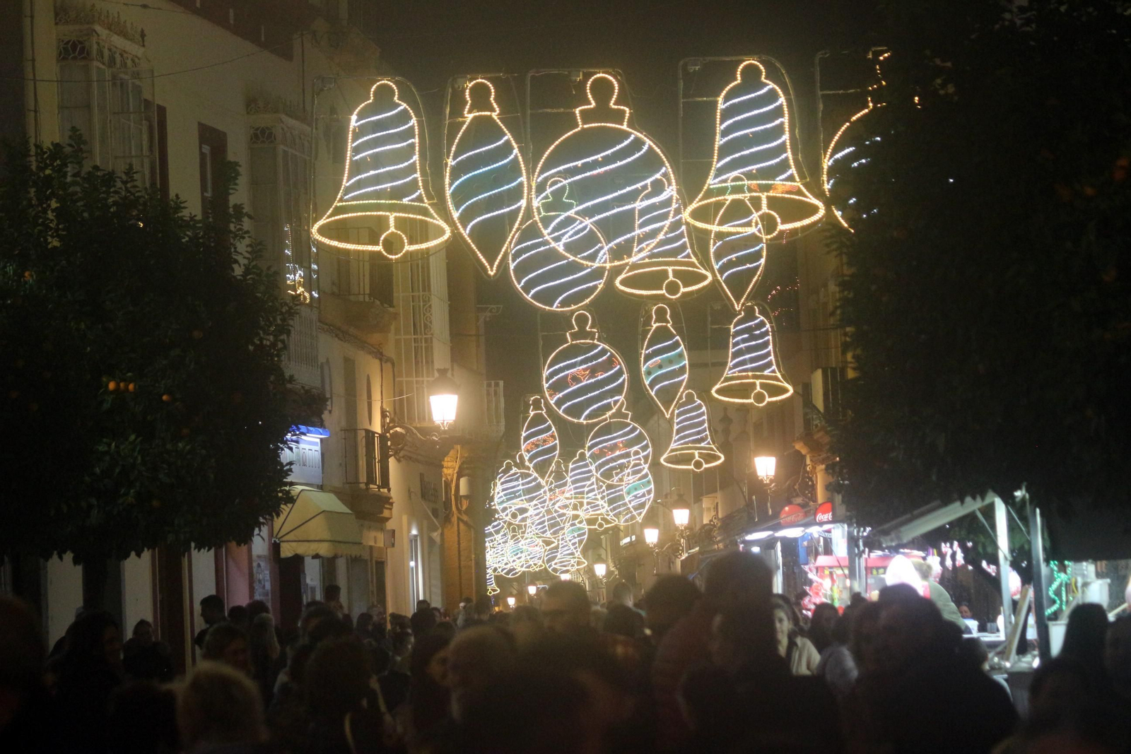 Las imágenes del encendido del alumbrado de Navidad en Puerto Real