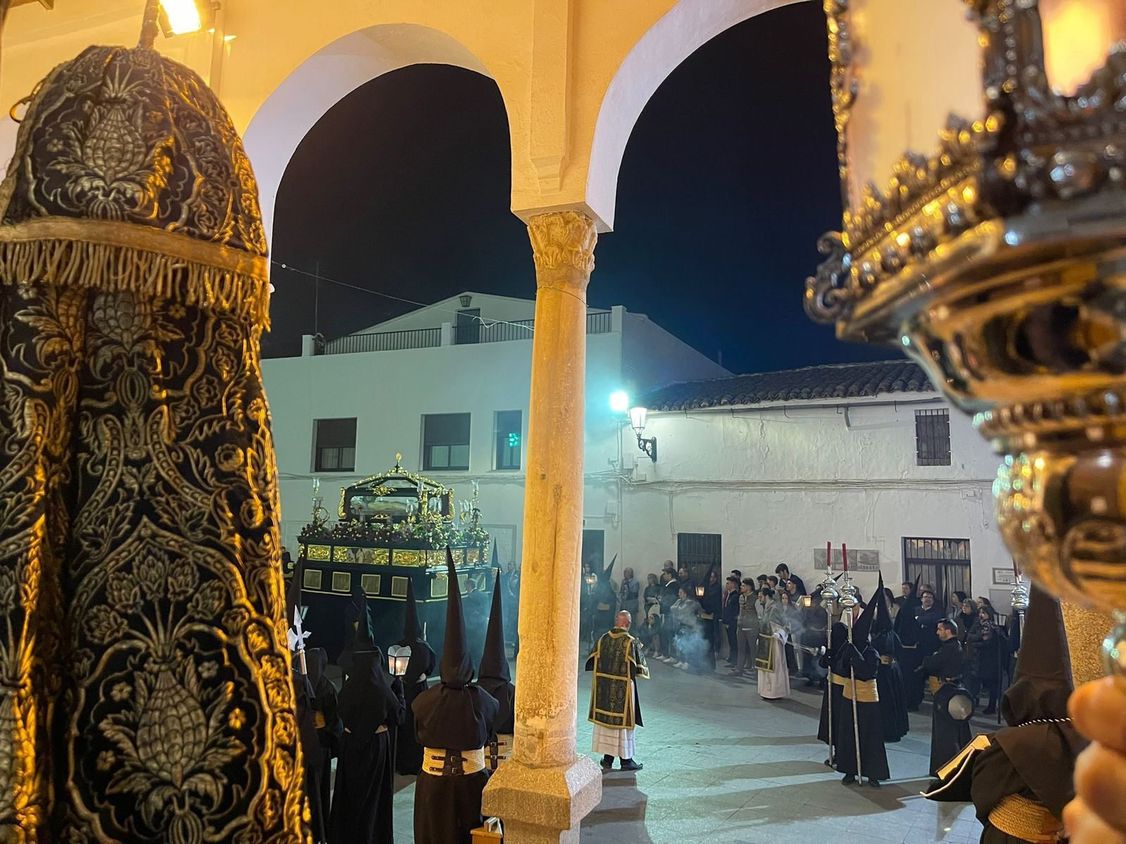 Viernes Santo en Fuente Obejuna: La procesión del Santo Entierro, en imágenes