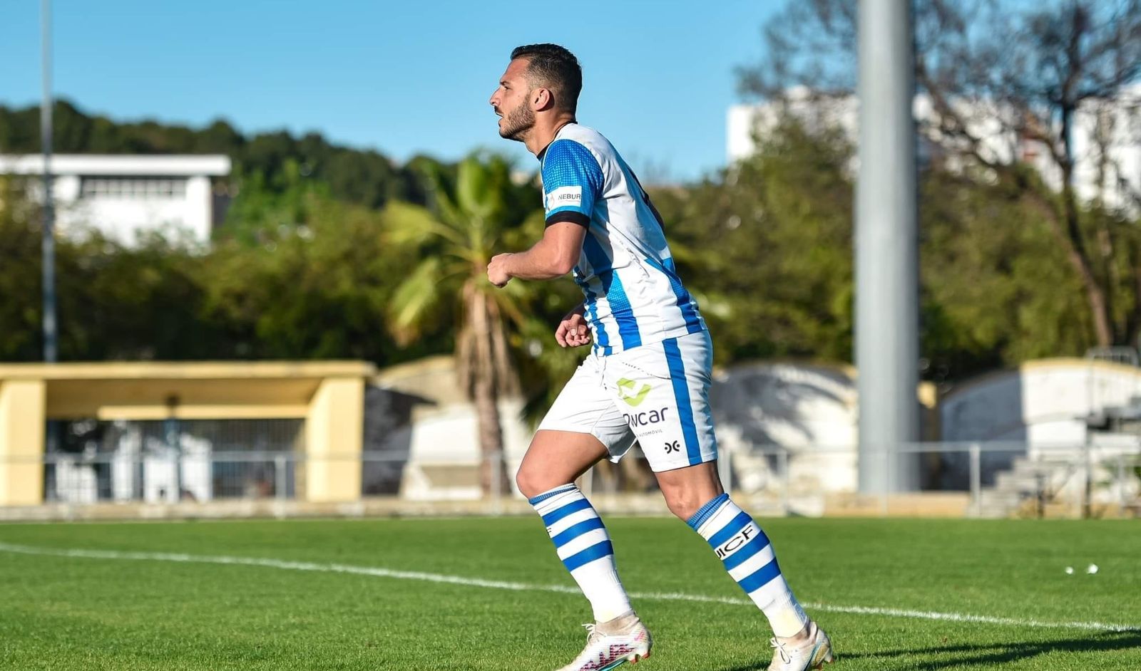 Dani Herrera, pichichi del Jerez Industrial el pasado curso, ha renovado.